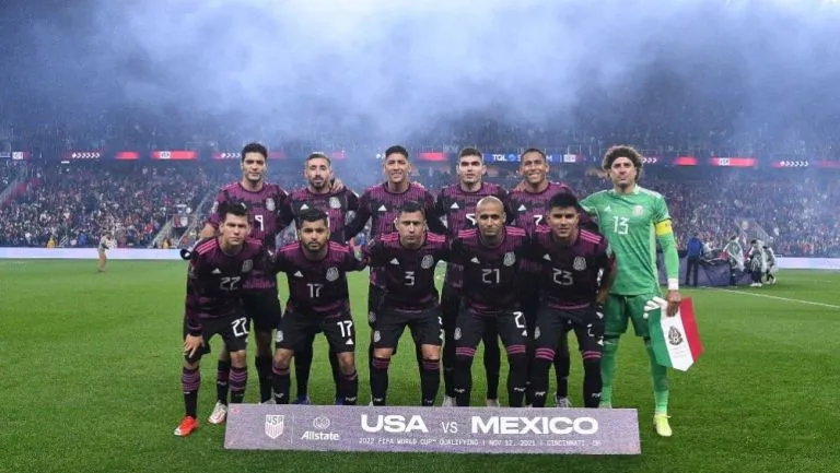IMAGO7 Jugadores de la Selección Mexicana previo a un partido ante Estados Unidos