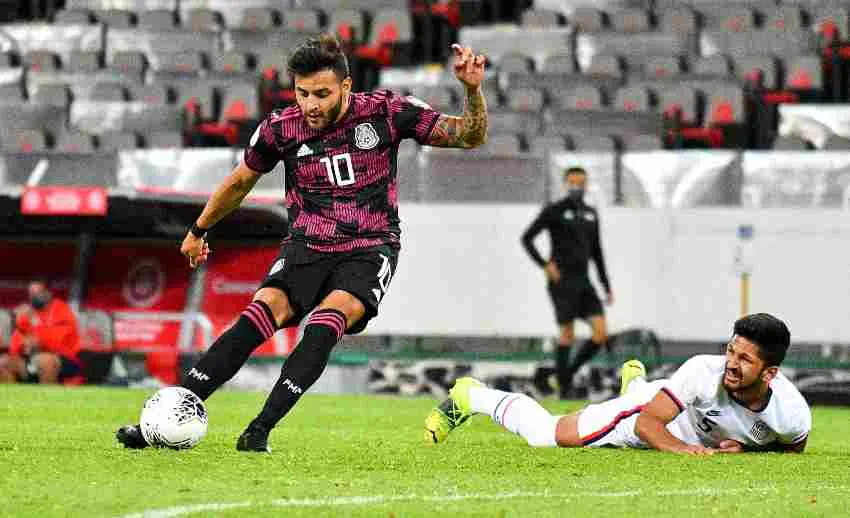 IMAGO7 Vega en un partido con México