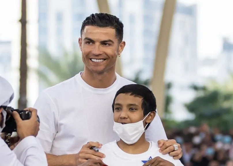 TWITTER: @expo2020dubai Cristiano en un encuentro exclusivo de Make-a-Wish Foundation