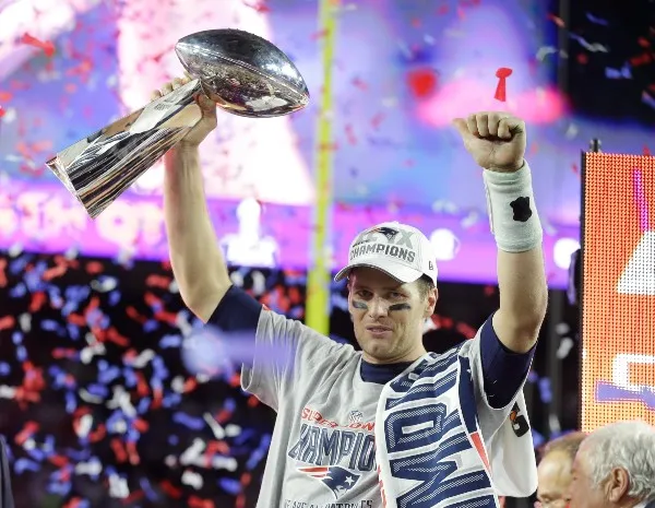 AP Tom Brady celebró con los Pats en 2015