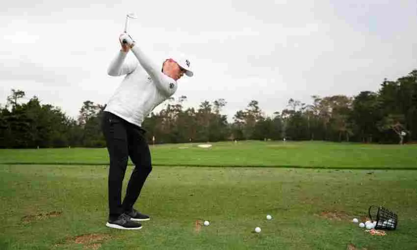 INSTAGRAM: @canelo Canelo jugando golf