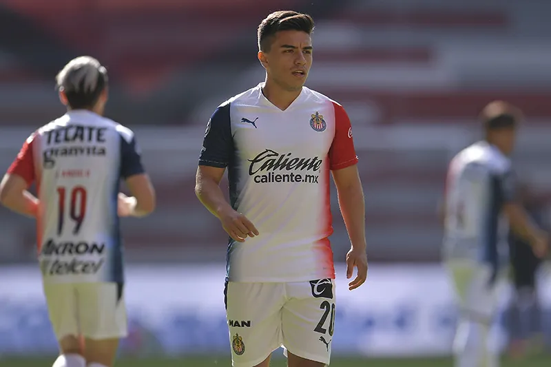 MEXSPORT Fernando Beltrán durante un duelo con Chivas