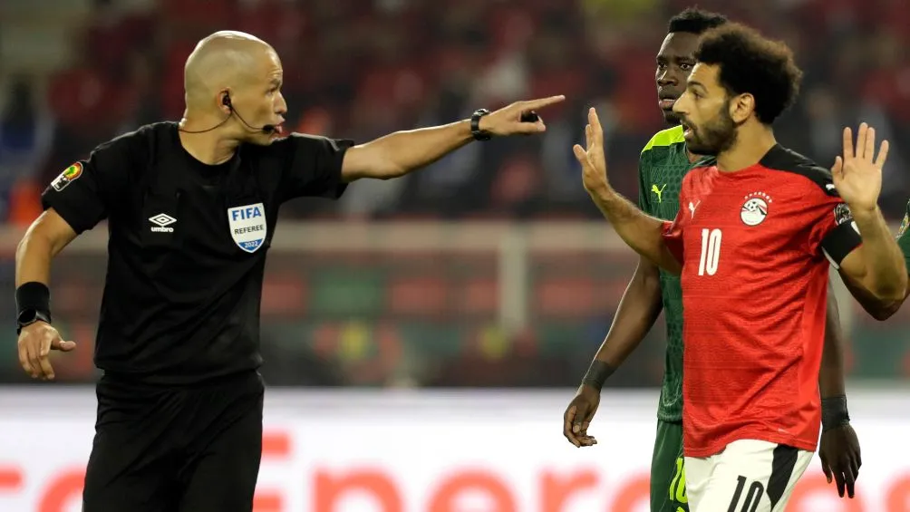 AP Victor Miguel de Freitas Gomes y Mohamed Salah