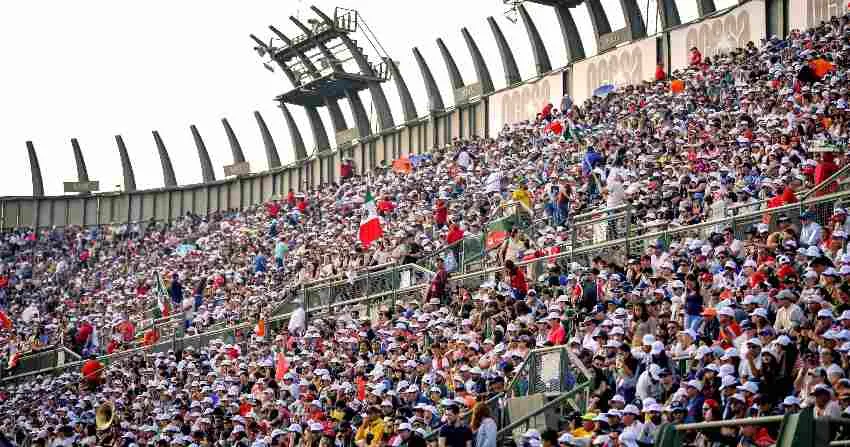 TWITTER: @FIAFormulaE Afición mexicana en la Fórmula E