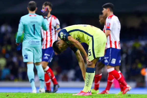 IMAGO7 Jordan Silva se lamenta al finalizar partido ante San Luis