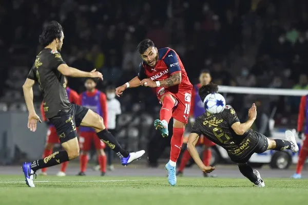 IMAGO7 Alexis Vega ante Juárez FC