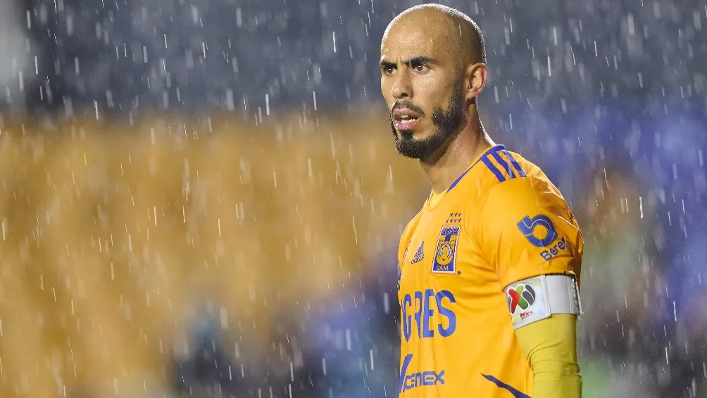 MEXSPORT Guido Pizarro jugando partido con Tigres en la Liga MX