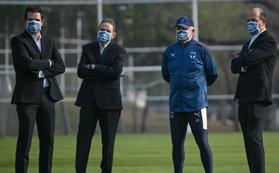 MEXSPORT Directiva de Rayados con el Vasco