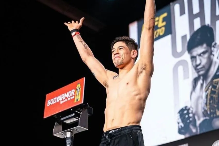 INSTAGRAM: @TheAssassinBaby Brandon Moreno tras el pesaje de su pelea