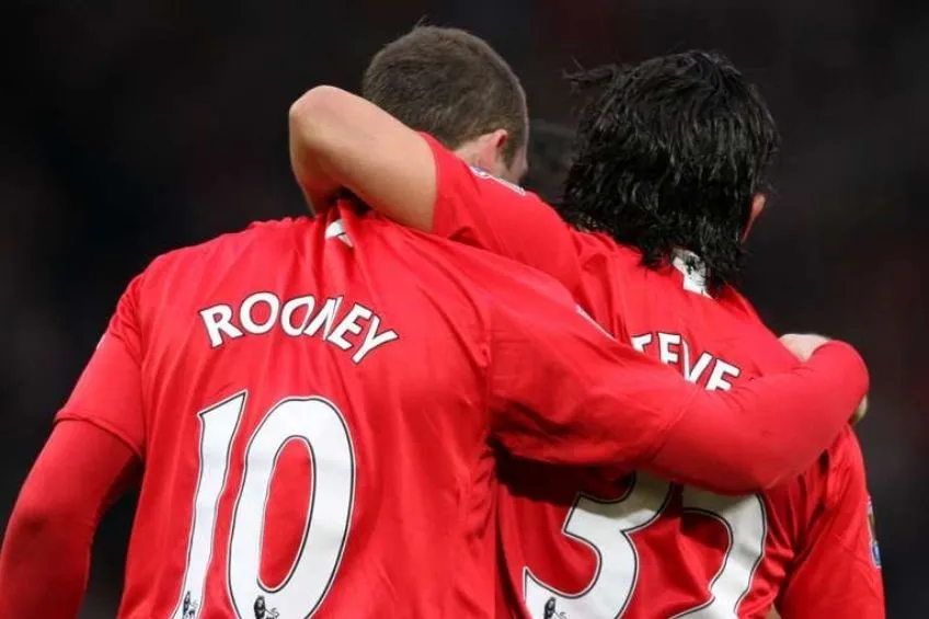 AP Rooney y Tevez en el United