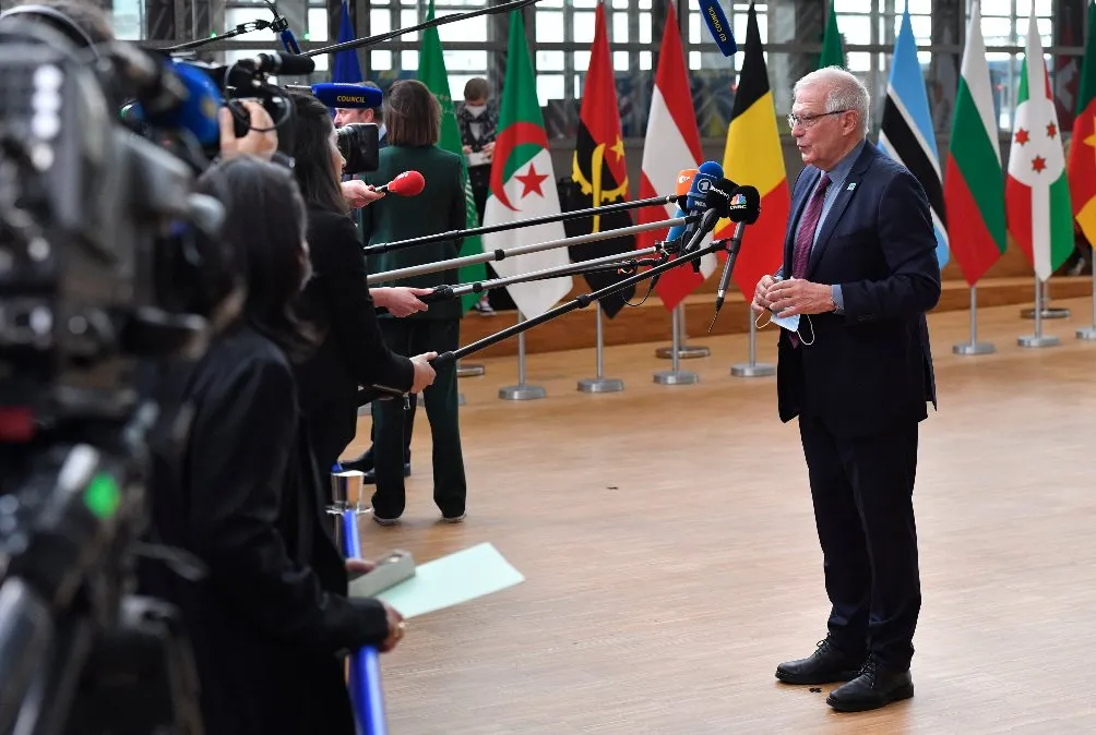 AP El alto mandatario comunicó una junta con jefes de Estado