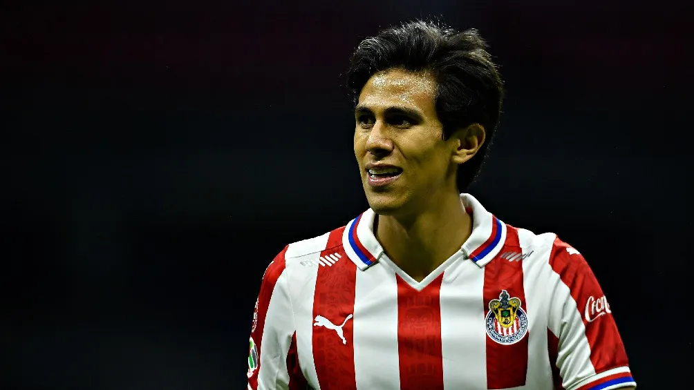IMAGO7 José Juan Macías jugando partido de la Liga MX con Chivas