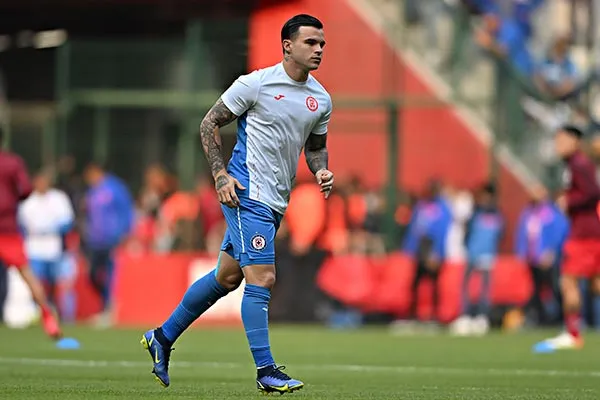 IMAGO7 El atacante en el calentamiento previo a un juego