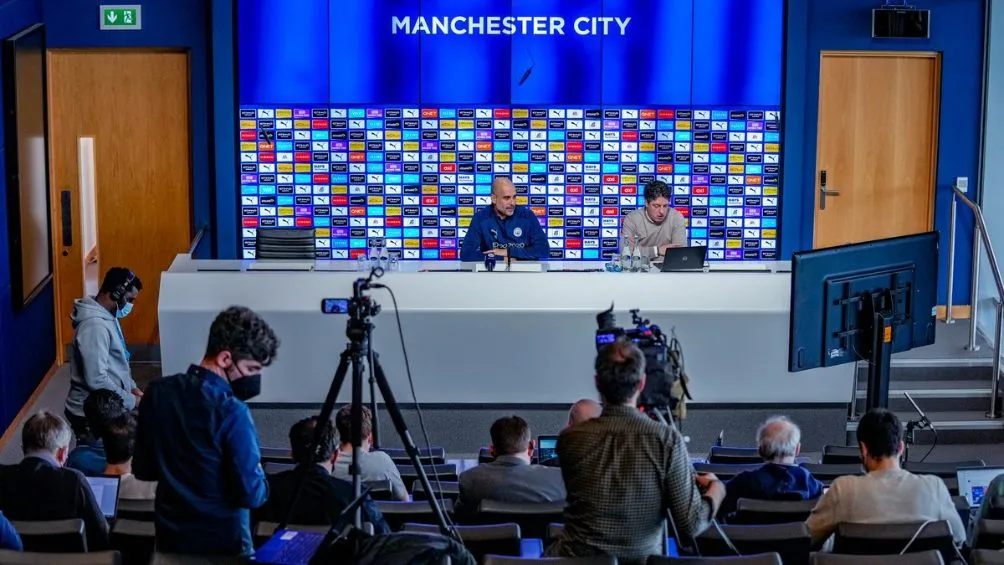 TWITTER: @ManCity Guardiola en conferencia previa al encuentro del City vs Everton