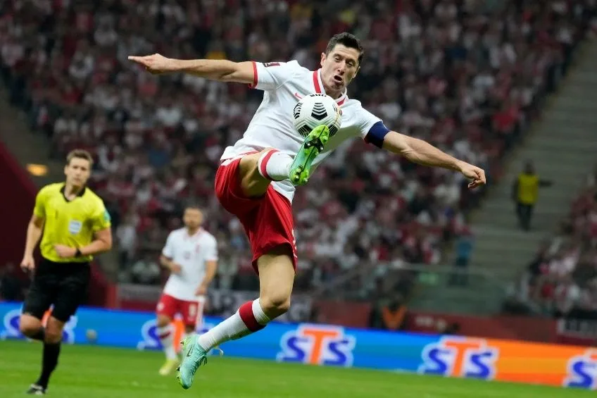 AP Lewandowski durante un partido de Polonia