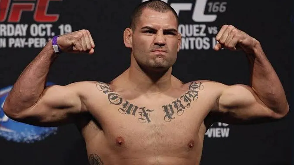 TWITTER | @FIEBREDEP Caín Velásquez durante un pesaje de la UFC