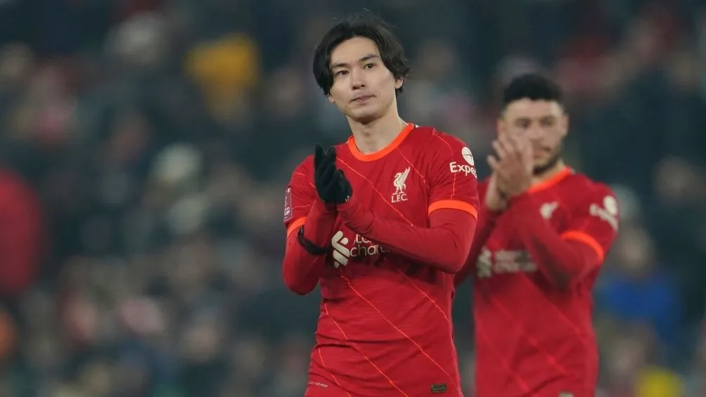 AP Liverpool avanzó gracias a Minamino