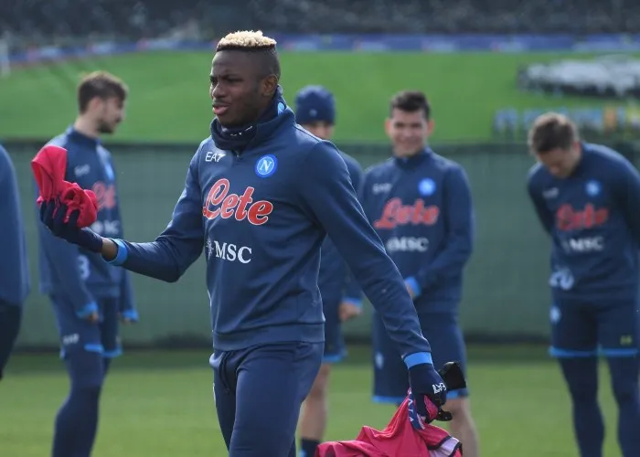 TWITTER @sscnapoli Hirving Lozano en un entrenamiento del Napoli
