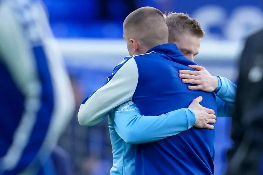 AP Zinchenko y Mykolenko, jugadores ucranianos en la Premier League