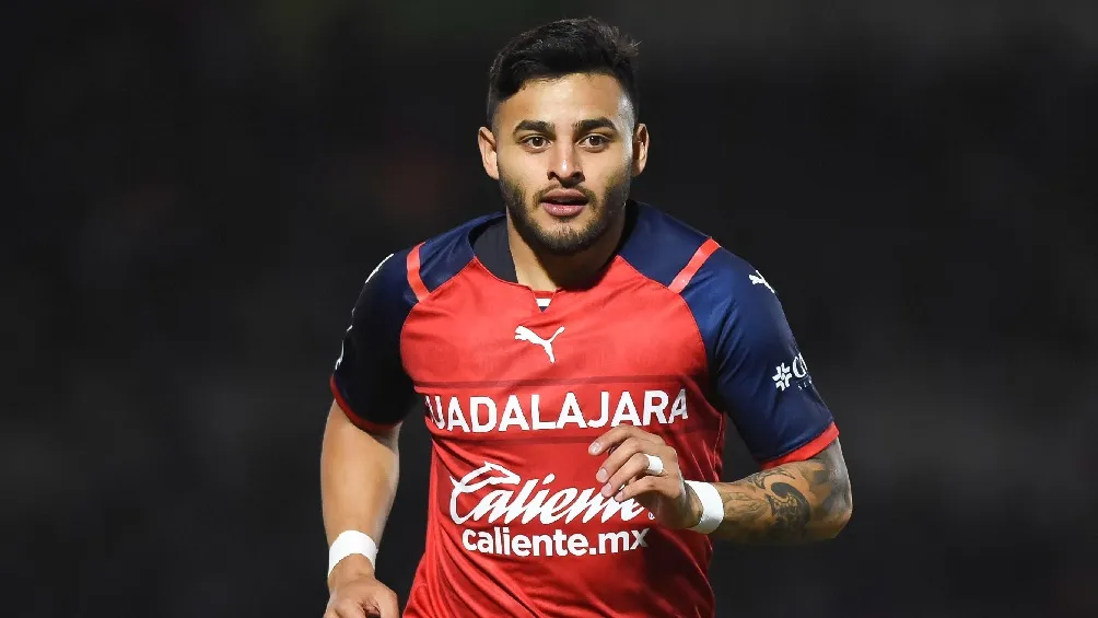 IMAGO7 Alexis Vega jugando partido de la Liga MX con Chivas