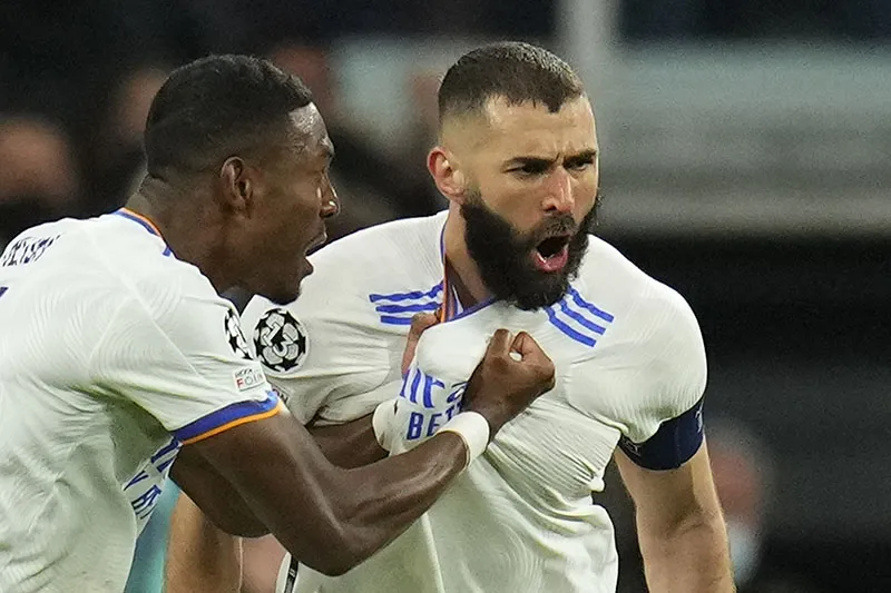 AP Benzema festeja un gol con el Real Madrid