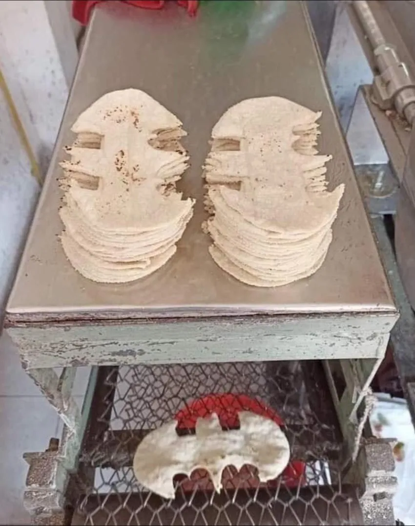 FACEBOOK: Tortillería Rubí Tortillería en Veracruz creó las 'Batitortillas'