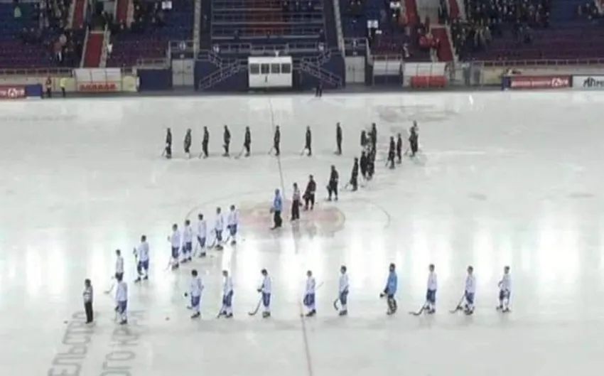 ESPECIAL Jugadores de hockey rusos apoyaron la guerra