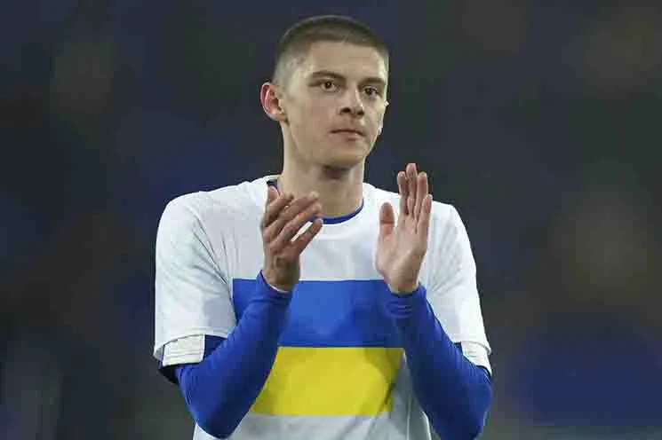 AP Vitaliy Mykolenko, jugador ucraniano