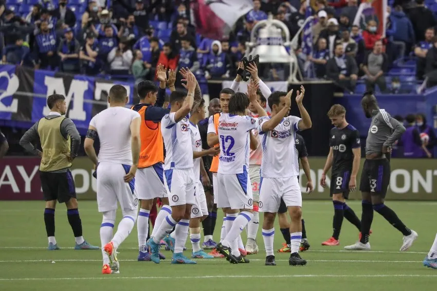 TWITTER: @CruzAzul Cruz Azul festejando su pase a Cuartos