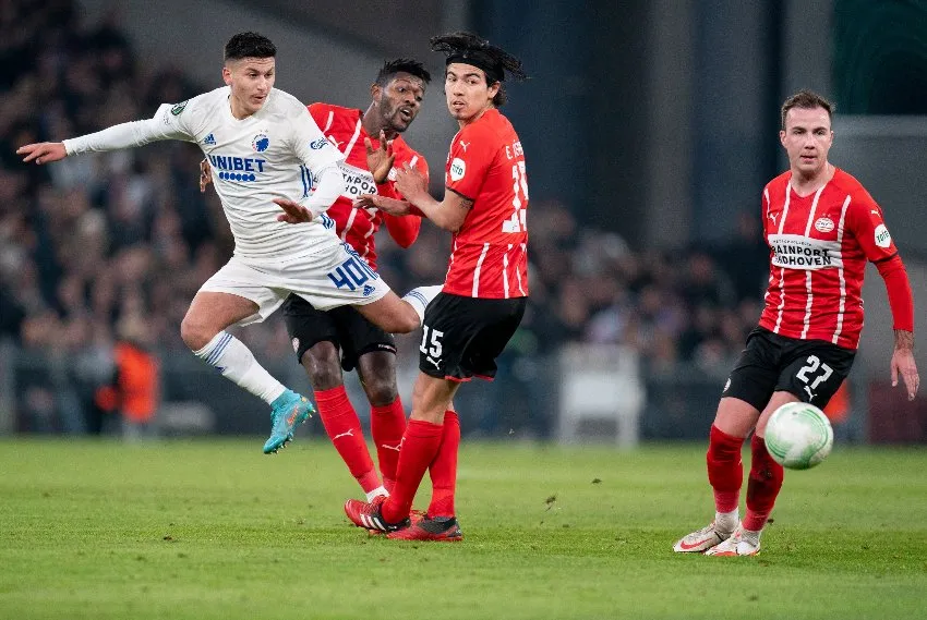 EFE Erick Gutiérrez en el partido en busca de los Cuartos