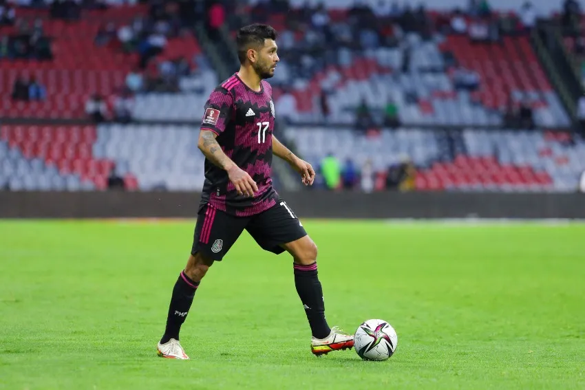 IMAGO7 Tecatito Corona en un partido de la Selección Mexicana