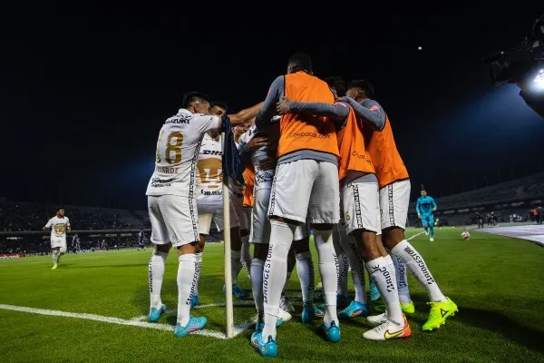 MIGUEL PONTÓN / AGENCIA RÉCORD Pumas celebra triunfo en Cuartos de Final de Concachampions ante Revs