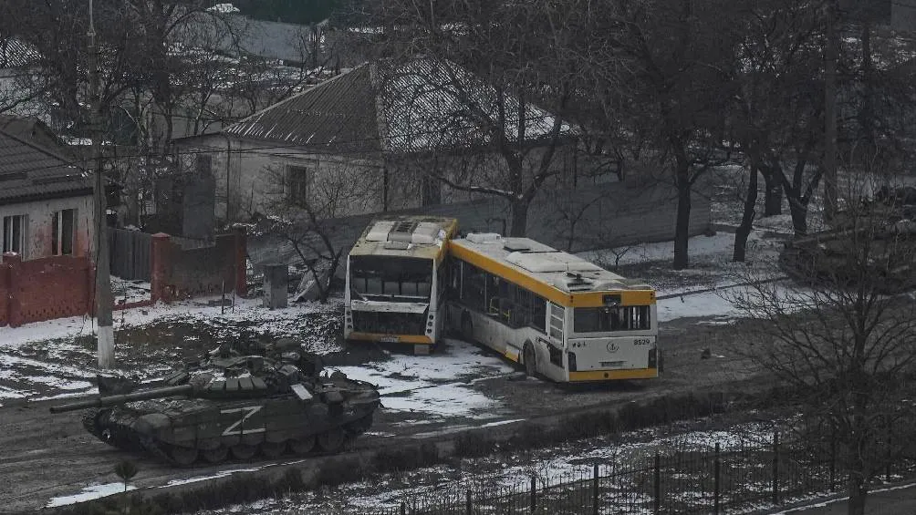 AP La ciudad de Mariupol (Ucrania) siendo atacada por el ejército ruso