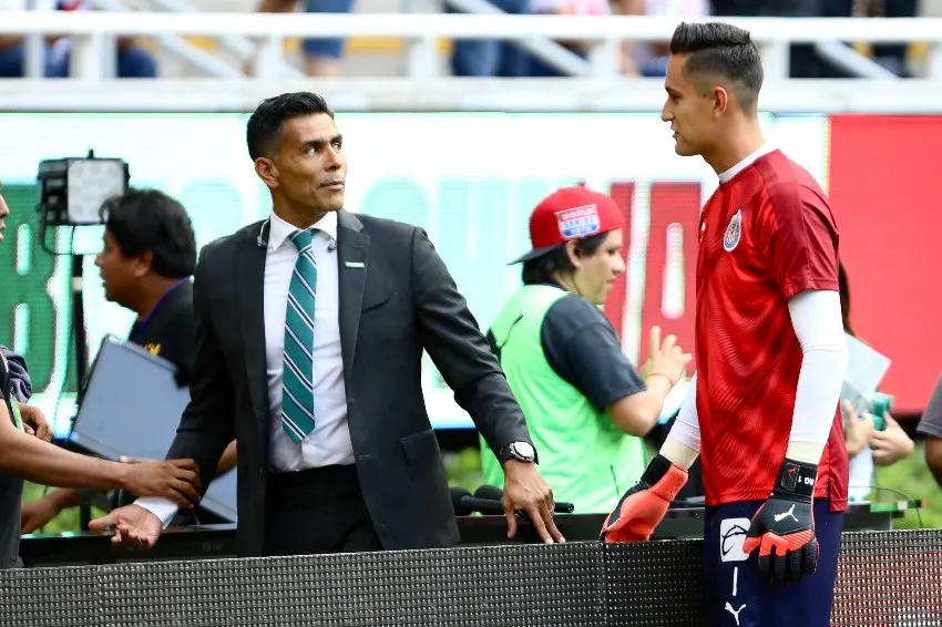 IMAGO 7 Oswaldo Sánchez en una transmisión de TUDN