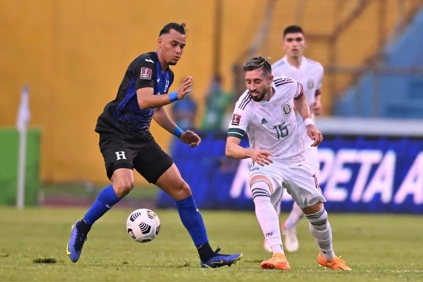 IMAGO7 Héctor Herrera durante el partido de México