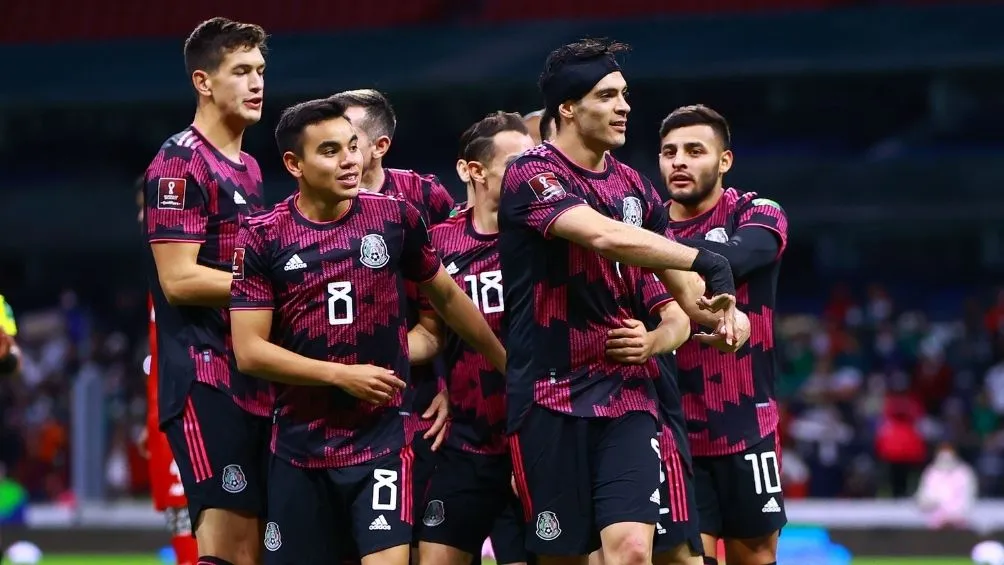 IMAGO7 Seleccionados mexicanos en un partido de Eliminatoria