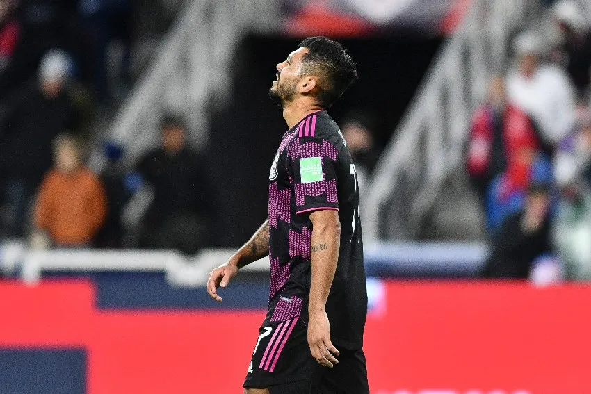 IMAGO7 Tecatito tras fallar un gol con México