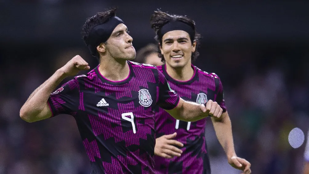MEXSPORT Raúl Jiménez festejando gol con la Selección Mexicana ante El Salvador
