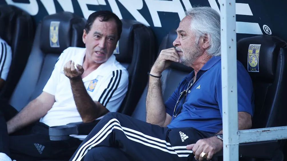 IMAGO7 Hugo Hernández y Miguel Mejía Barón, asesores del Tuca