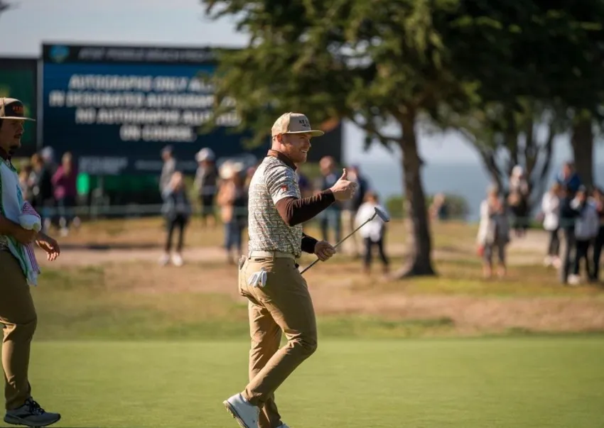 INSTAGRAM: @canelo Canelo en un torneo de golf