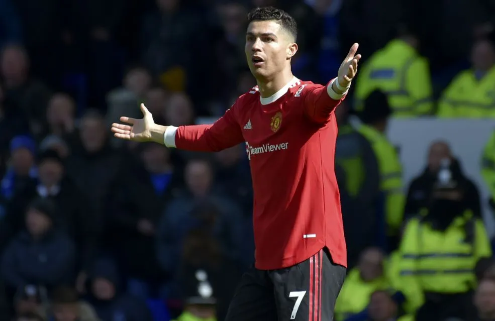 AP Cristiano, molesto en juego ante el Everton