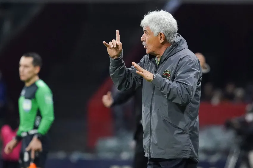 IMAGO7 Ferretti en el juego entre América y Bravos