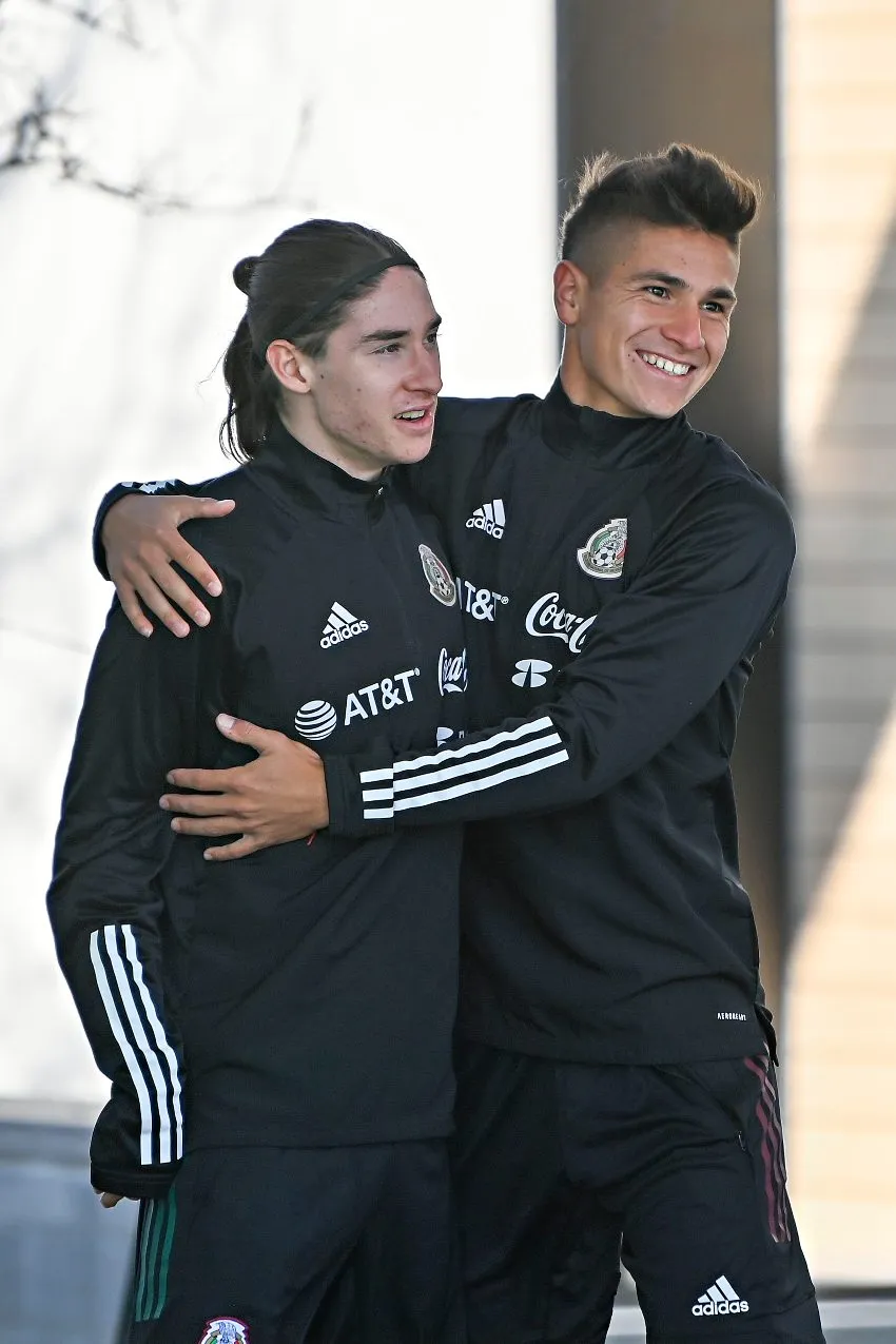 IMAGO7 Galdames y Marcelo Flores con el Tru juvenil