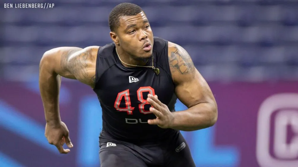 AP Travon Walker tendría la distinción de ser el mejor de su generación