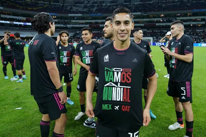 IMAGO 7 Erick Aguirre tras clasificar a Qatar 2022 con México