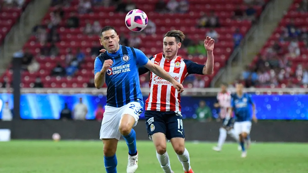 IMAGO7 Cruz Azul jugando partido de Liga MX ante Chivas en el Apertura 2021