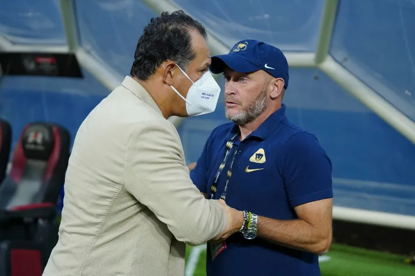 IMAGO 7 Reynoso y Lillini en el Cruz Azul vs Pumas