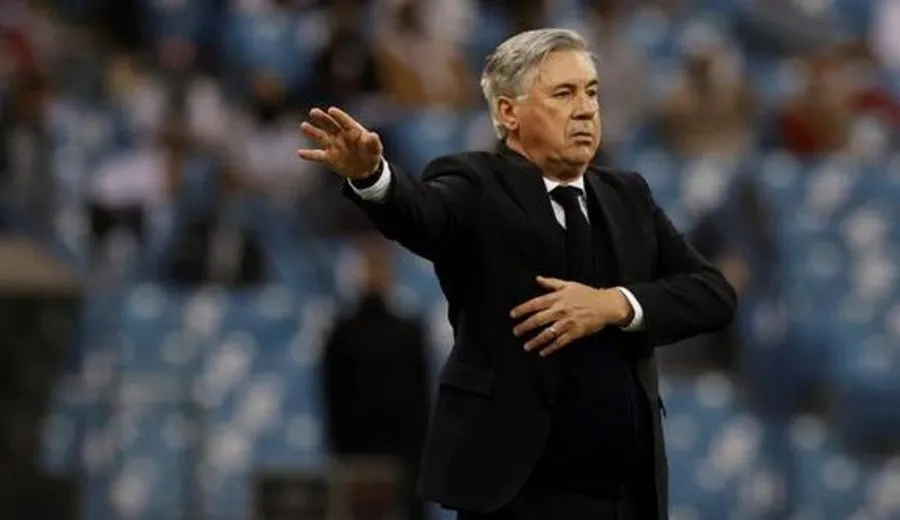 EFE Ancelotti dirigiendo al Real Madrid