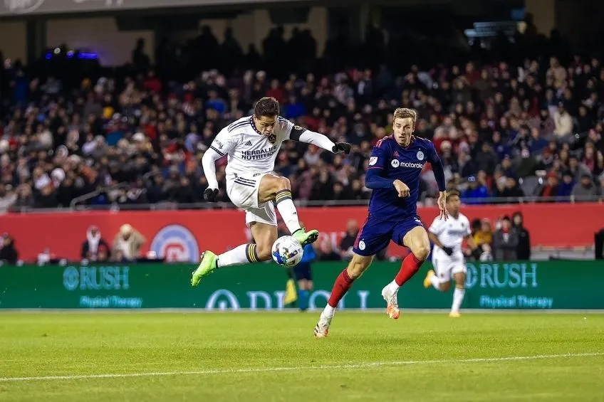 TWITTER: @LAGalaxy_ES Chicharito Hernández durante un partido del Galaxy