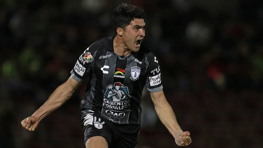 MEXSPORT Nicolás Ibáñez celebrando gol con Pachuca en partido ante FC Juárez